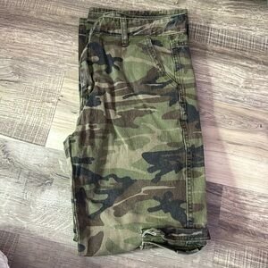 Camo cargo jeans